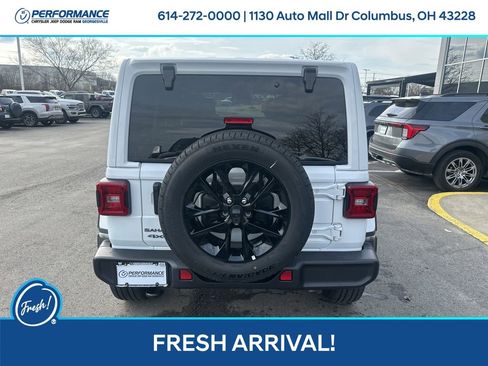 Used 2025 Jeep Wrangler Unlimited Sahara image 5