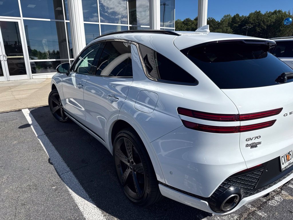 Used 2025 Genesis GV70 3.5T Sport w/ Sport Prestige Package AWD/4WD image 6