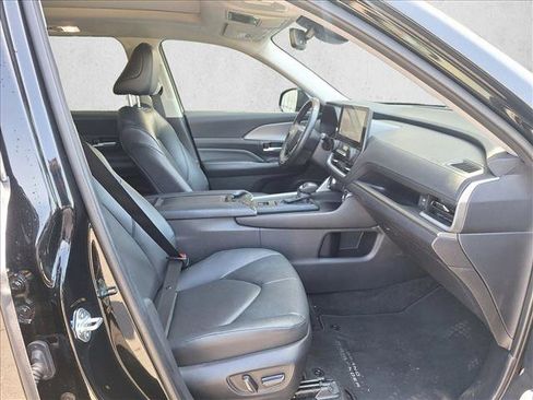 Used 2025 Toyota Grand Highlander AWD image 19