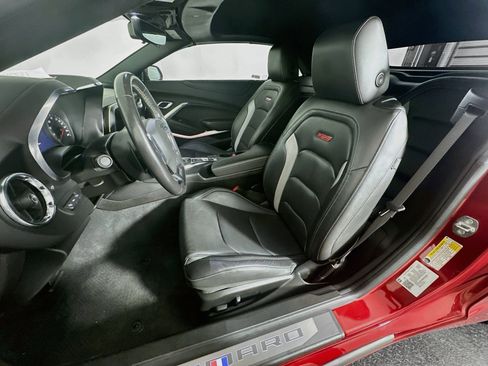 Used 2022 Chevrolet Camaro SS RWD image 13