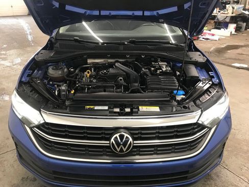 Used 2024 Volkswagen Jetta SE image 35