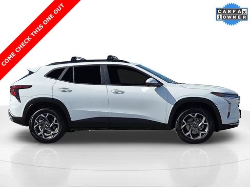 Used 2025 Chevrolet Trax LT w/ Driver Confidence Package image 6