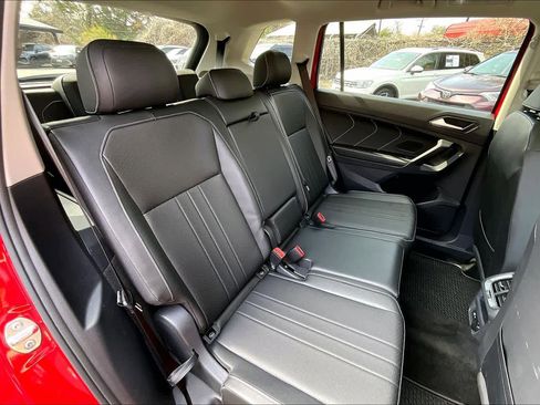 Certified 2023 Volkswagen Tiguan SE w/ Panoramic Sunroof Package image 20