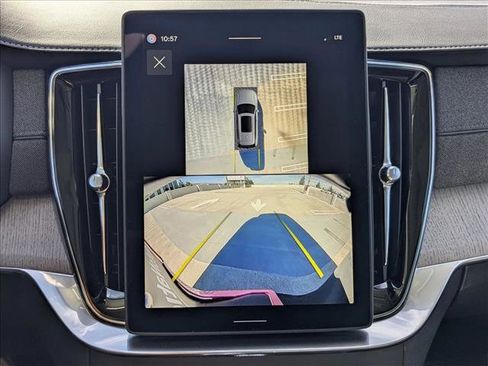 New 2026 Volvo XC90 B6 Ultra w/ Protection Package image 16