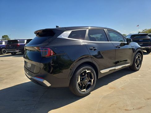 New 2026 Kia Sportage EX FWD image 8