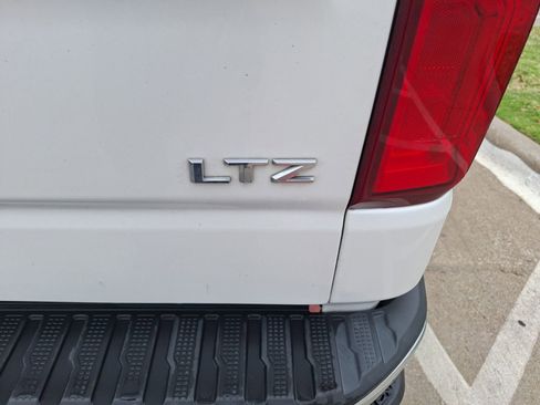 Used 2021 Chevrolet Silverado 1500 LTZ image 12