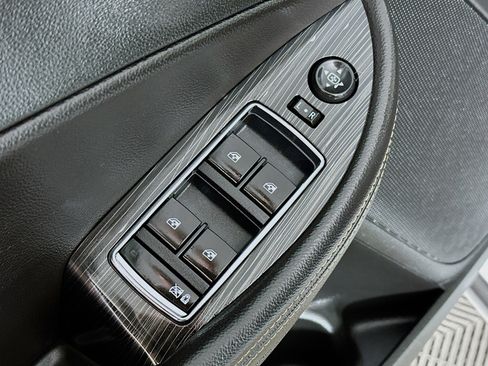Used 2017 Chevrolet Impala Premier FWD image 17