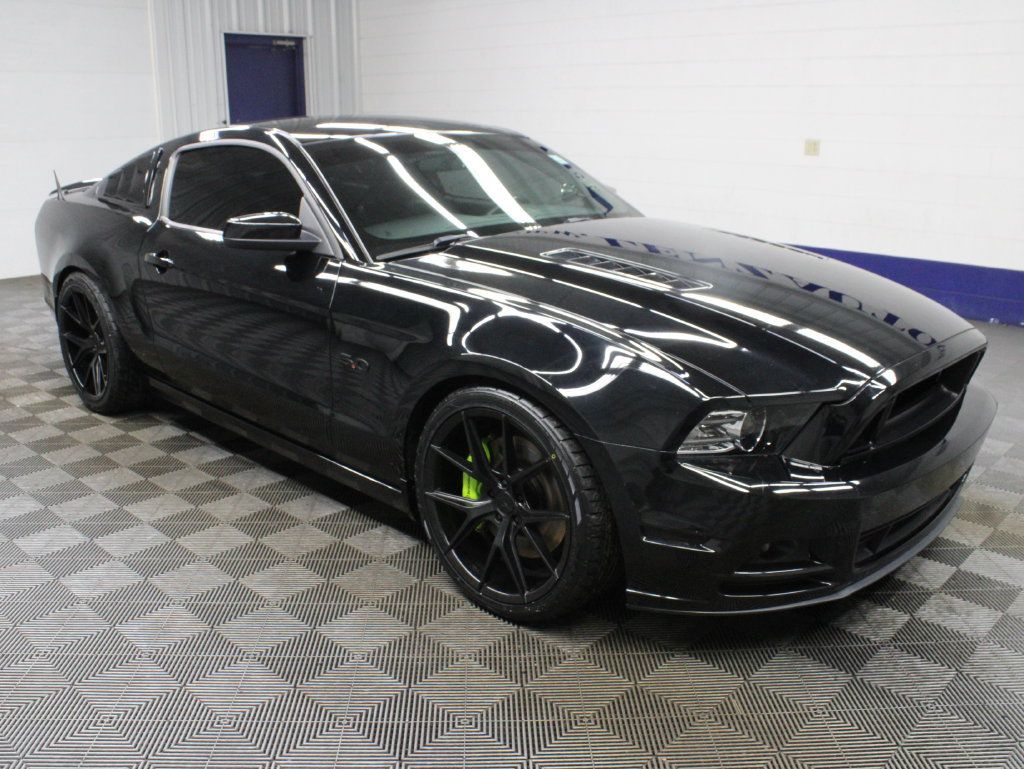 Used 2013 Ford Mustang GT Premium w/ Security Pkg RWD image 3