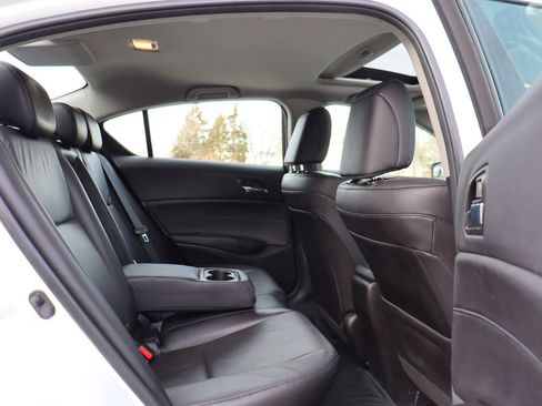 Used 2013 Acura ILX w/ Technology Package image 17