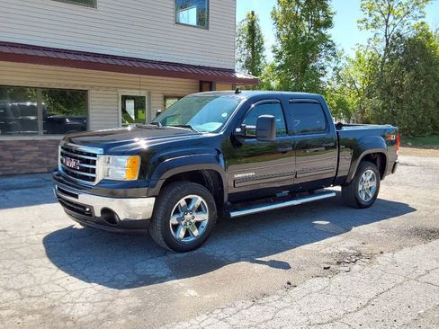 Used 2013 GMC Sierra 1500 SLE w/ Power Tech Package AWD/4WD image 2