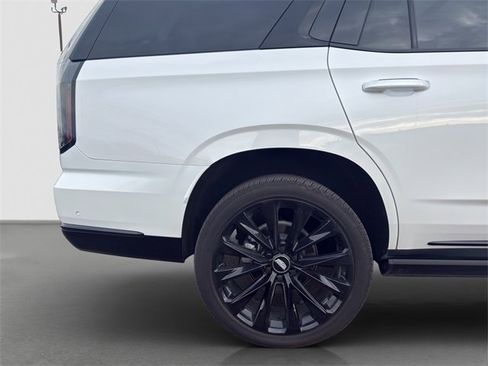 Used 2025 Cadillac Escalade Sport Platinum w/ LPO, ONYX Package image 23