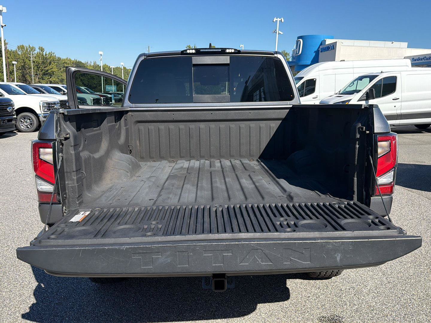 Used 2024 Nissan Titan PRO-4X w/ Off Road Protection Package AWD/4WD image 33