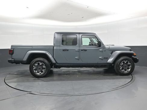 New 2026 Jeep Gladiator Sport AWD/4WD image 2