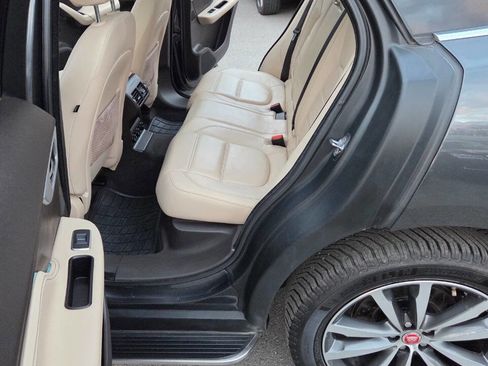 Used 2017 Jaguar F-PACE Prestige image 36