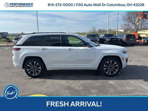 Used 2022 Jeep Grand Cherokee Overland w/ Advanced Protech Group III image 3