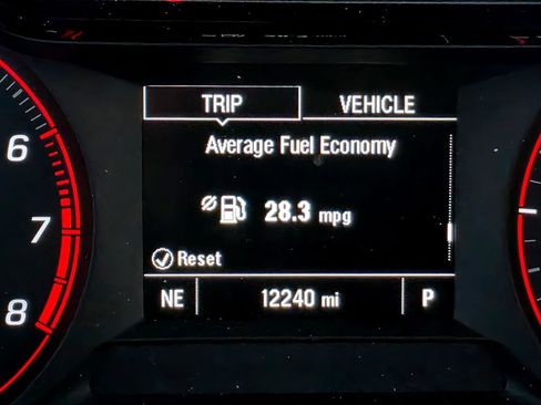 Used 2024 Chevrolet Trax RS w/ Driver Confidence Package FWD image 26
