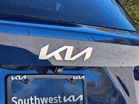 Used 2024 Kia Sorento SX image 12