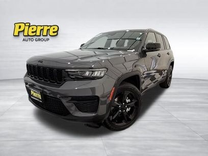 Used 2023 Jeep Grand Cherokee Altitude