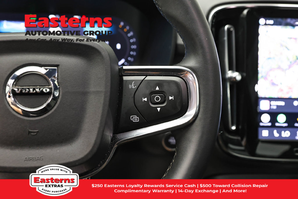Used 2024 Volvo XC40 B5 Core AWD/4WD image 17