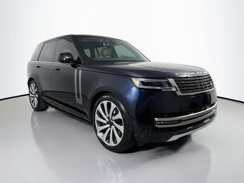 Used 2026 Land Rover Range Rover SE AWD/4WD image 3