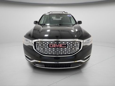Used 2017 GMC Acadia Denali w/ Technology Package image 9