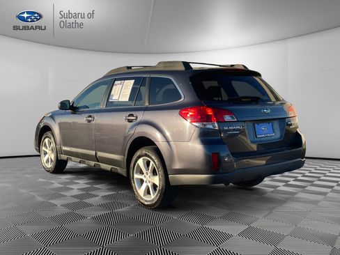 Used 2013 Subaru Outback 2.5i Premium w/ All-Weather Pkg image 8
