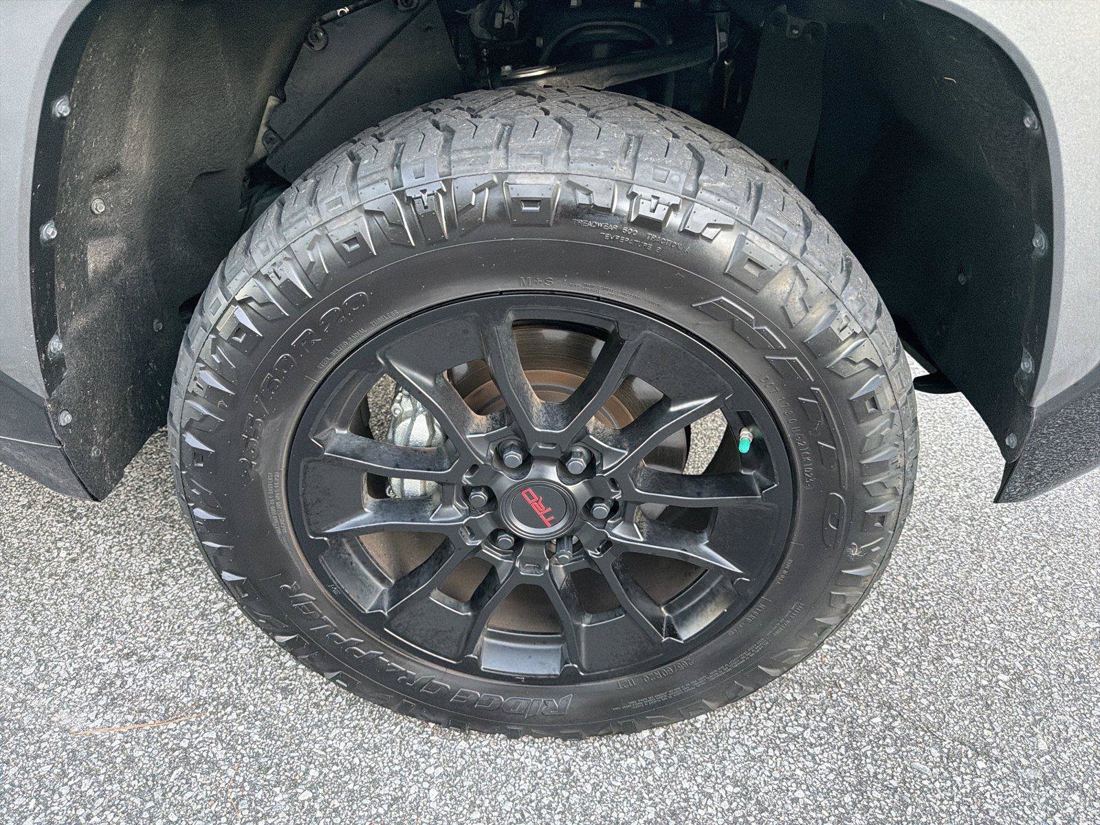 Used 2025 Toyota Tundra Limited AWD/4WD image 11