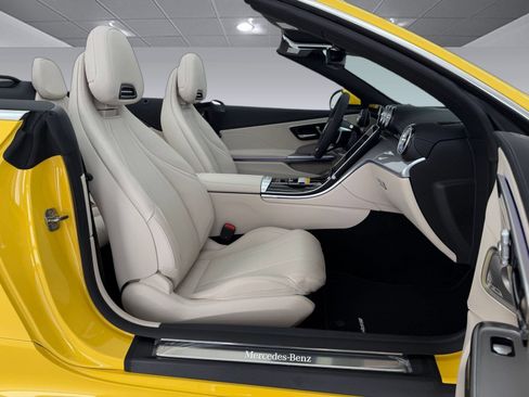 New 2027 Mercedes-Benz CLE 300 4MATIC Cabriolet image 23