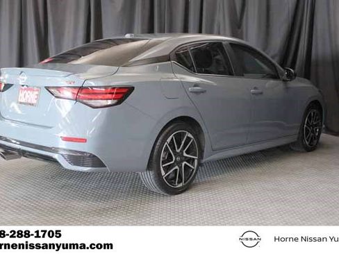 Used 2025 Nissan Sentra SR image 13
