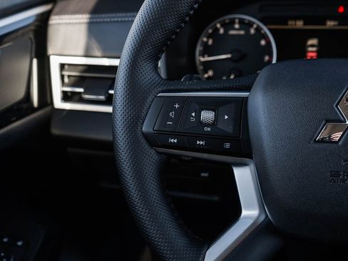 New 2026 Mitsubishi Outlander SE AWD/4WD image 21