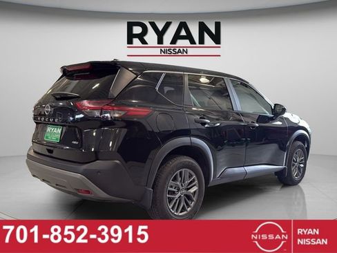 Certified 2023 Nissan Rogue S image 17