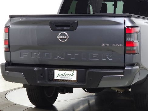 Used 2023 Nissan Frontier SV w/ SV Convenience Package AWD/4WD image 9