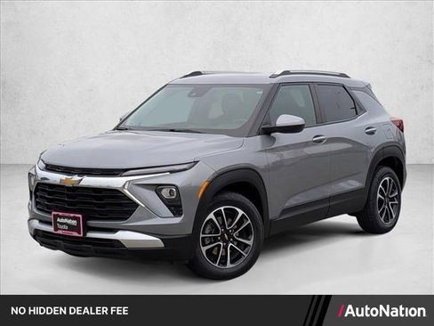 Used 2024 Chevrolet TrailBlazer LT FWD image 1