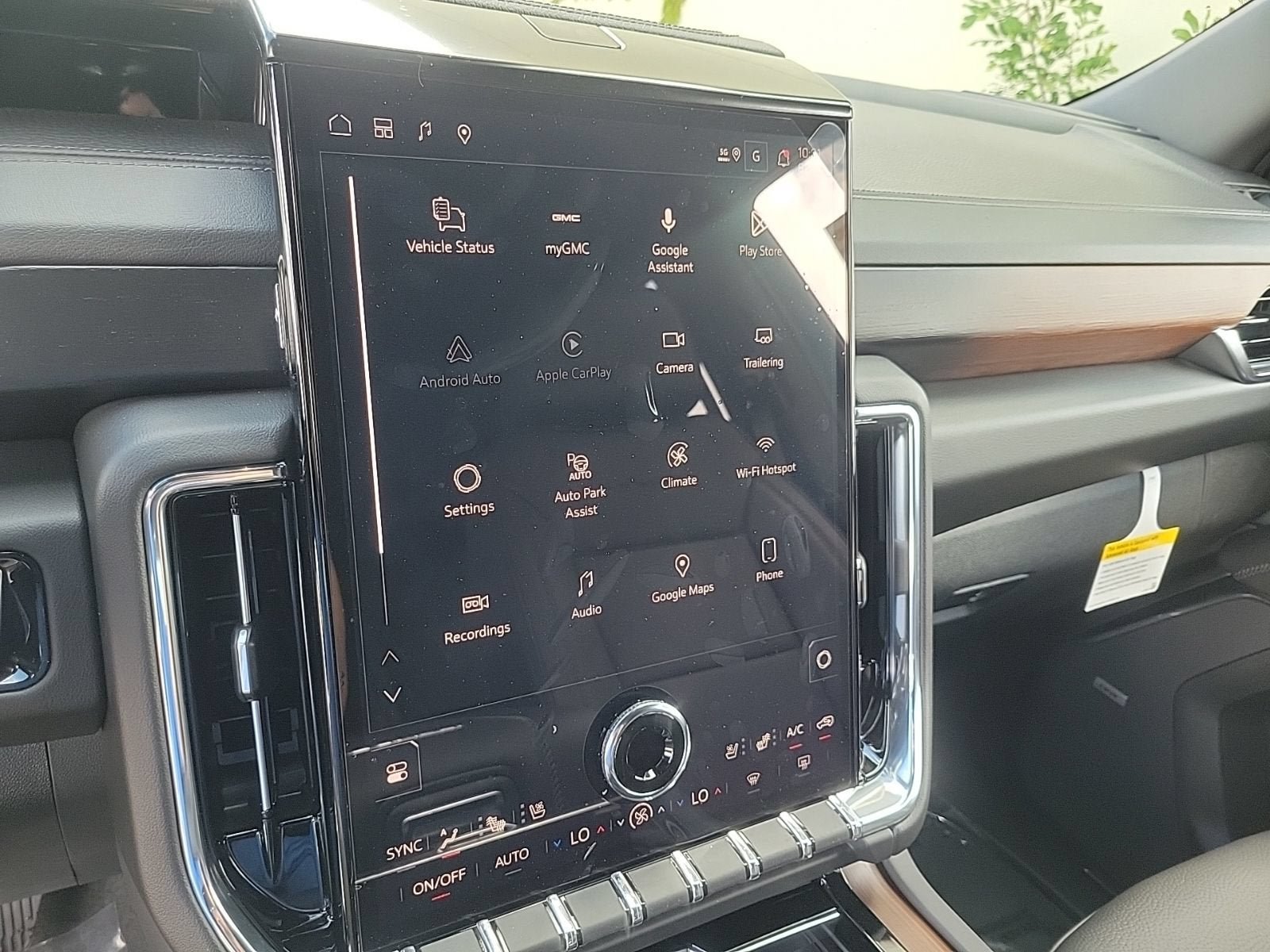 New 2026 GMC Yukon Denali RWD image 17