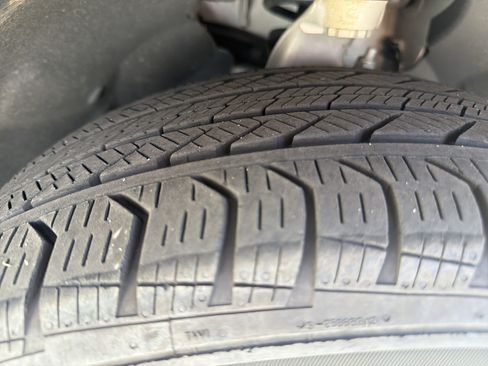 Used 2025 Mercedes-Benz GLC 300 4MATIC image 12