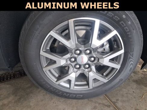 Used 2023 GMC Acadia SLE w/ Driver Convenience Package image 40