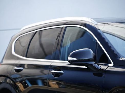 Used 2023 Hyundai Santa Fe SEL w/ Cargo Package image 3