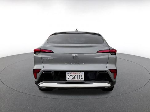 Used 2025 Buick Envista Sport Touring image 12