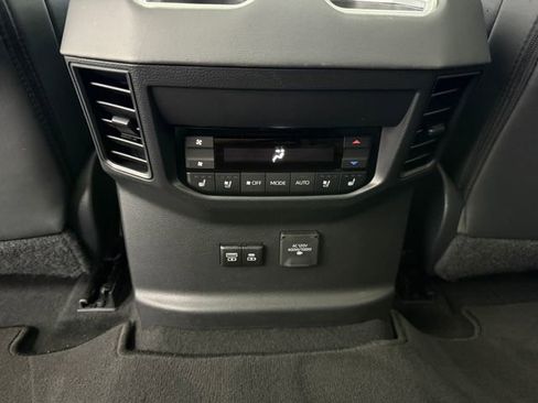 Used 2024 Toyota Sequoia Platinum AWD/4WD image 33