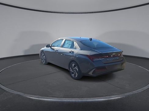 New 2026 Hyundai Elantra Limited FWD image 7