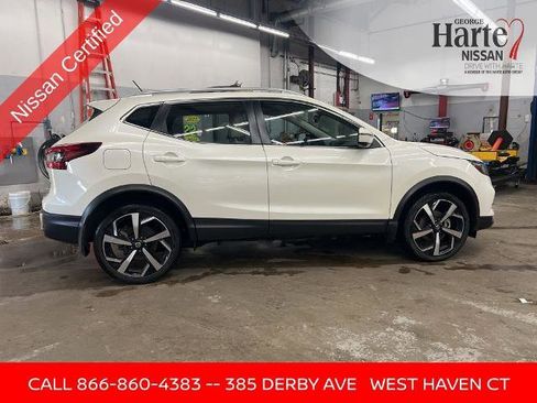 Certified 2022 Nissan Rogue Sport SL w/ Premium Package image 6