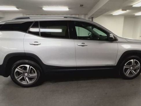 Certified 2019 GMC Terrain SLT w/ Preferred Package AWD/4WD image 9