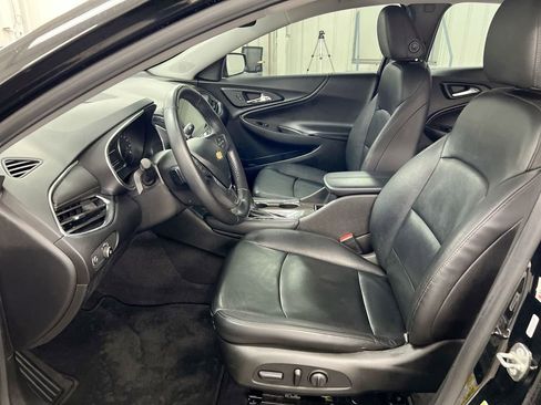 Used 2016 Chevrolet Malibu LT w/ Leather Package FWD image 19