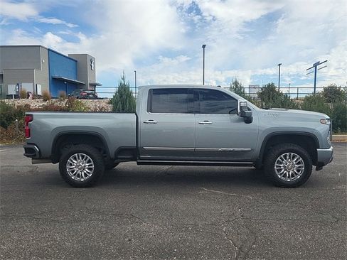 Used 2024 Chevrolet Silverado 3500 High Country w/ Technology Package image 2
