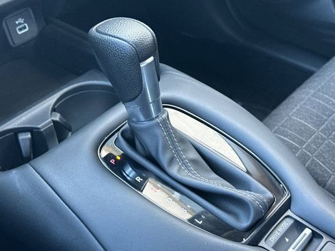 Used 2024 Honda HR-V LX image 25