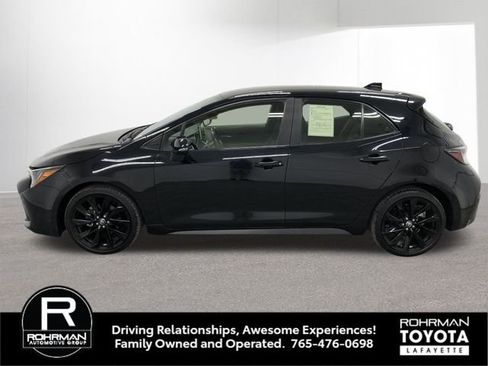 Used 2022 Toyota Corolla SE image 3