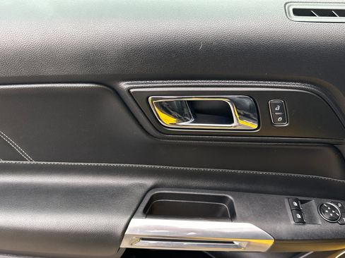 Used 2015 Ford Mustang GT Premium image 10