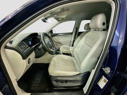 Used 2024 Volkswagen Tiguan SE AWD/4WD image 13