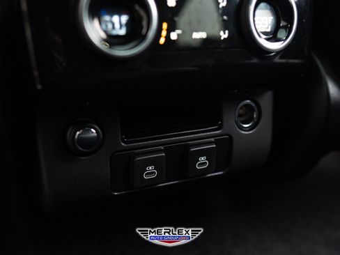 Used 2022 Land Rover Range Rover Westminster Edition image 24