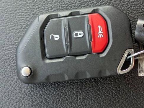 New 2025 Jeep Gladiator Sport AWD/4WD image 27